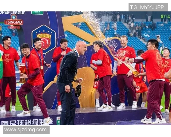 世界杯赛事精彩纷呈全球瞩目球迷热情高涨激战正酣四年一度盛会开启新篇章